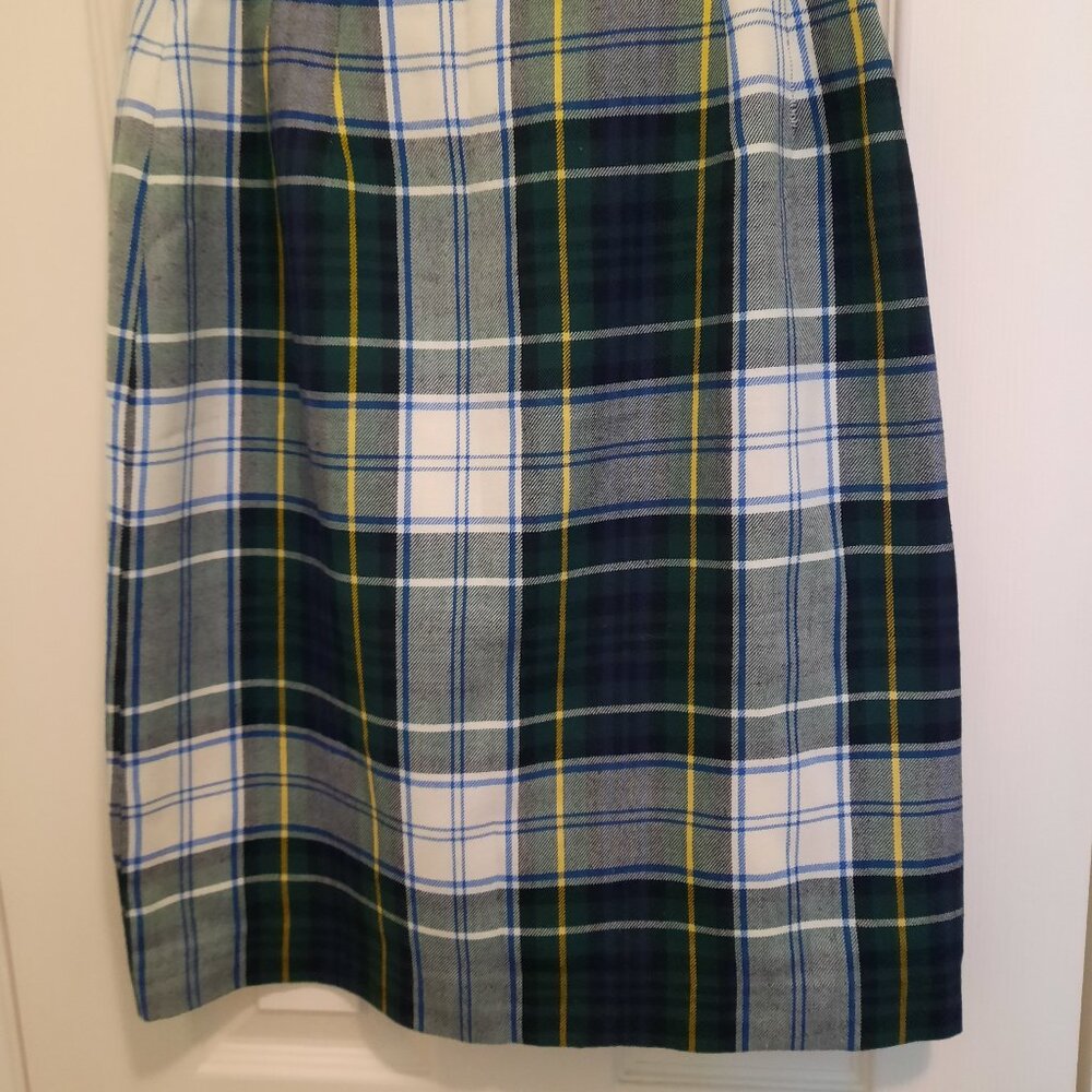 100% Polyeser Fully Lined Skirt